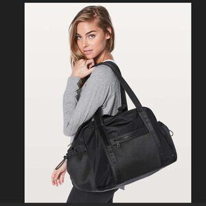 Lululemon Everywhere Duffel *Heatproof Pocket 27L
